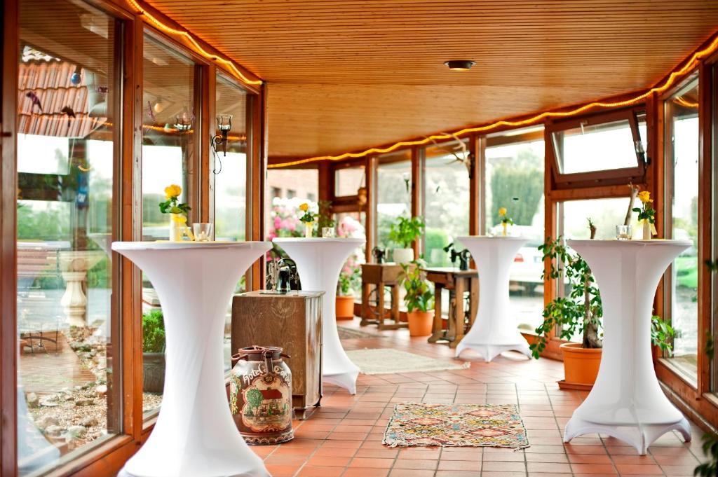 Akzent Hotel Cordes & Restaurant Am Rosengarten Sottorf Exterior foto